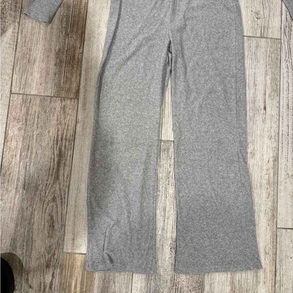 Edikted Terry Cloth Hooded Loungewear Jumpsuit - Picture 4 of 9